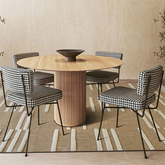 Beige jute rug with white relief 120x160 cm