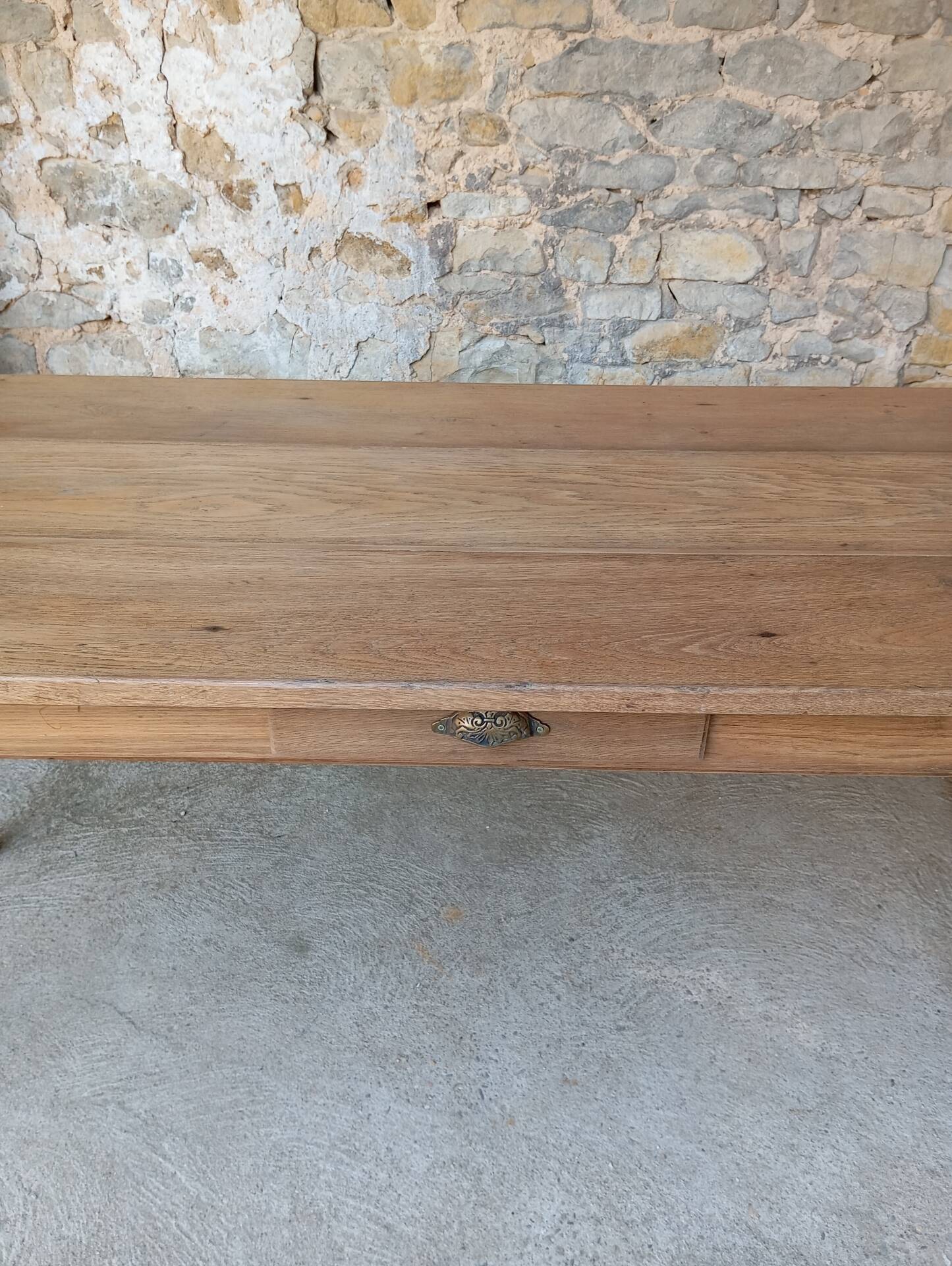 Farm table