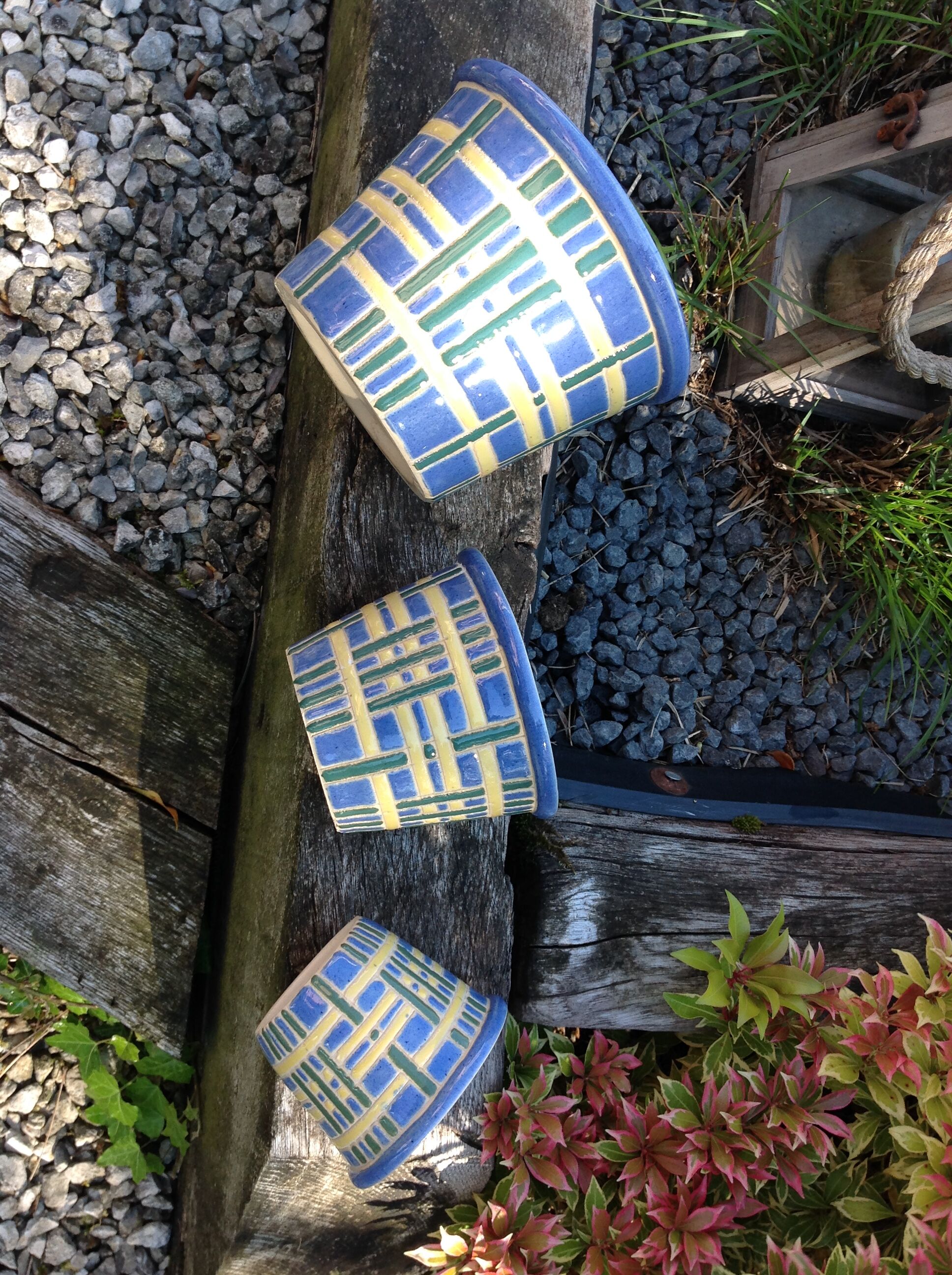 Suite of three cache pots in blue ceramic / vintage 70s-80s