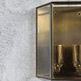 Wall sconce in brass and glass