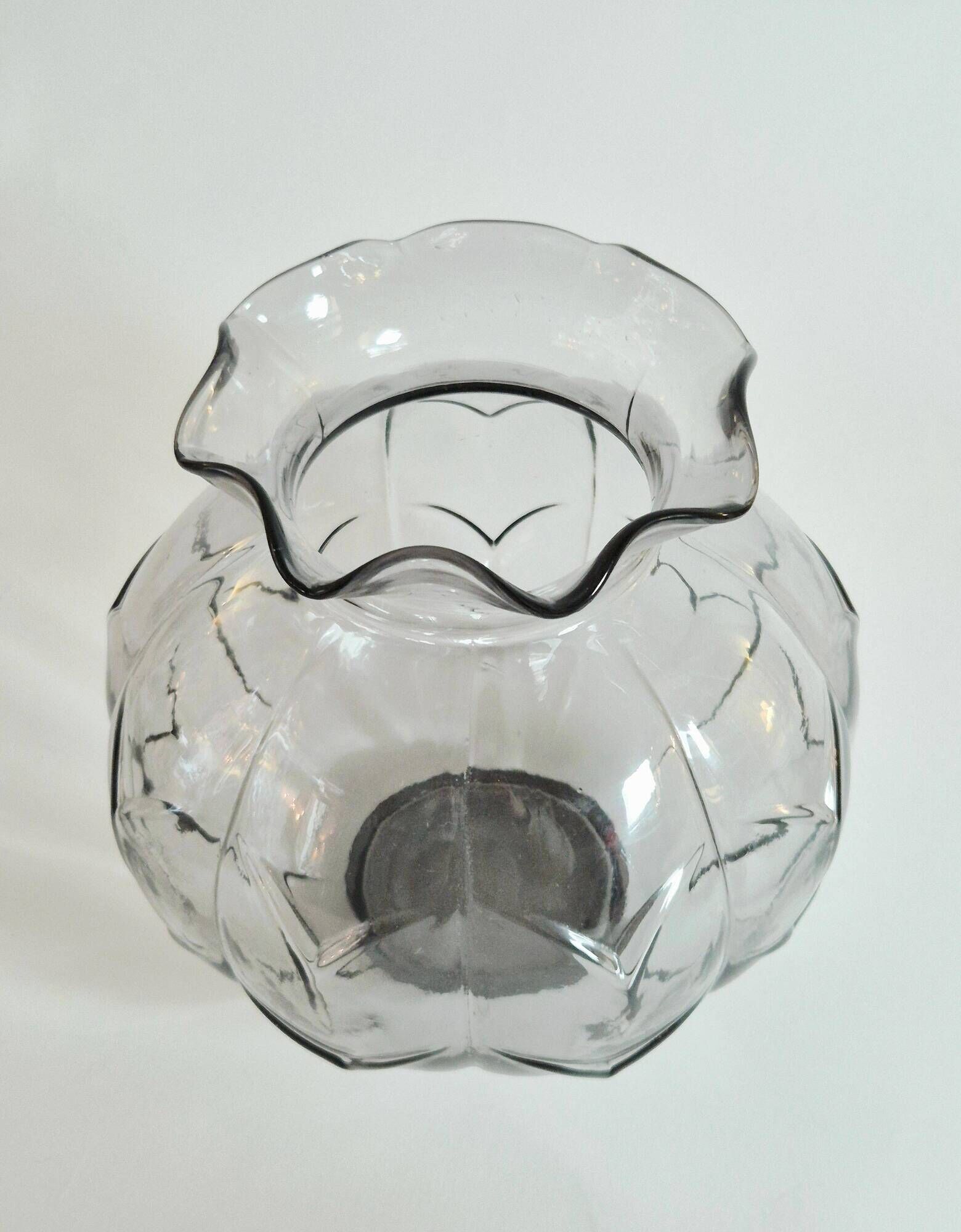 Edvin Ollers, vase model Ove, designed for Elme Glasbruk in the 1930s, Modern Sweden.