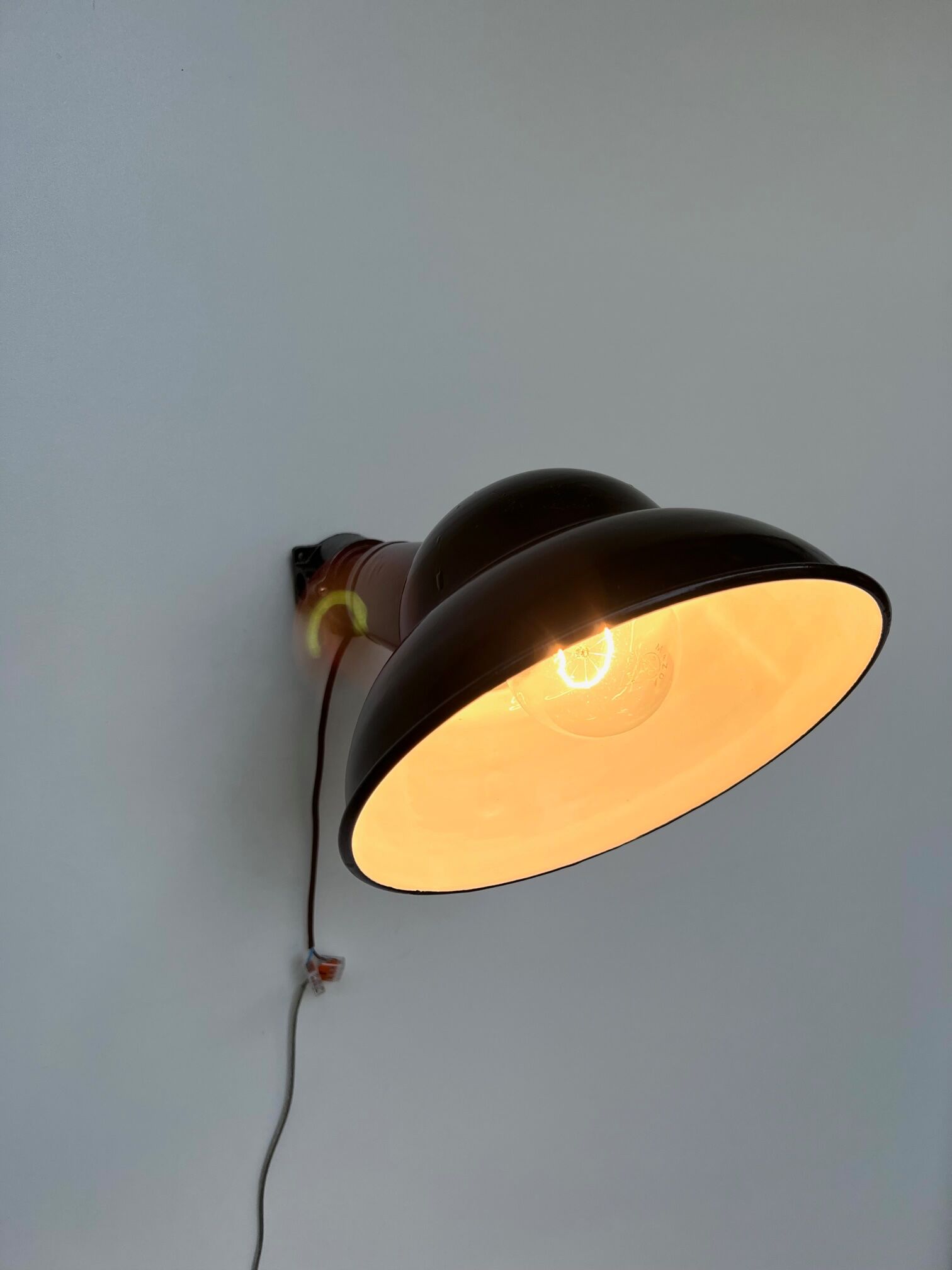 BLACK ENAMELLED TOLE WALL LAMP 1940 LEGRAND Ø 25 CM