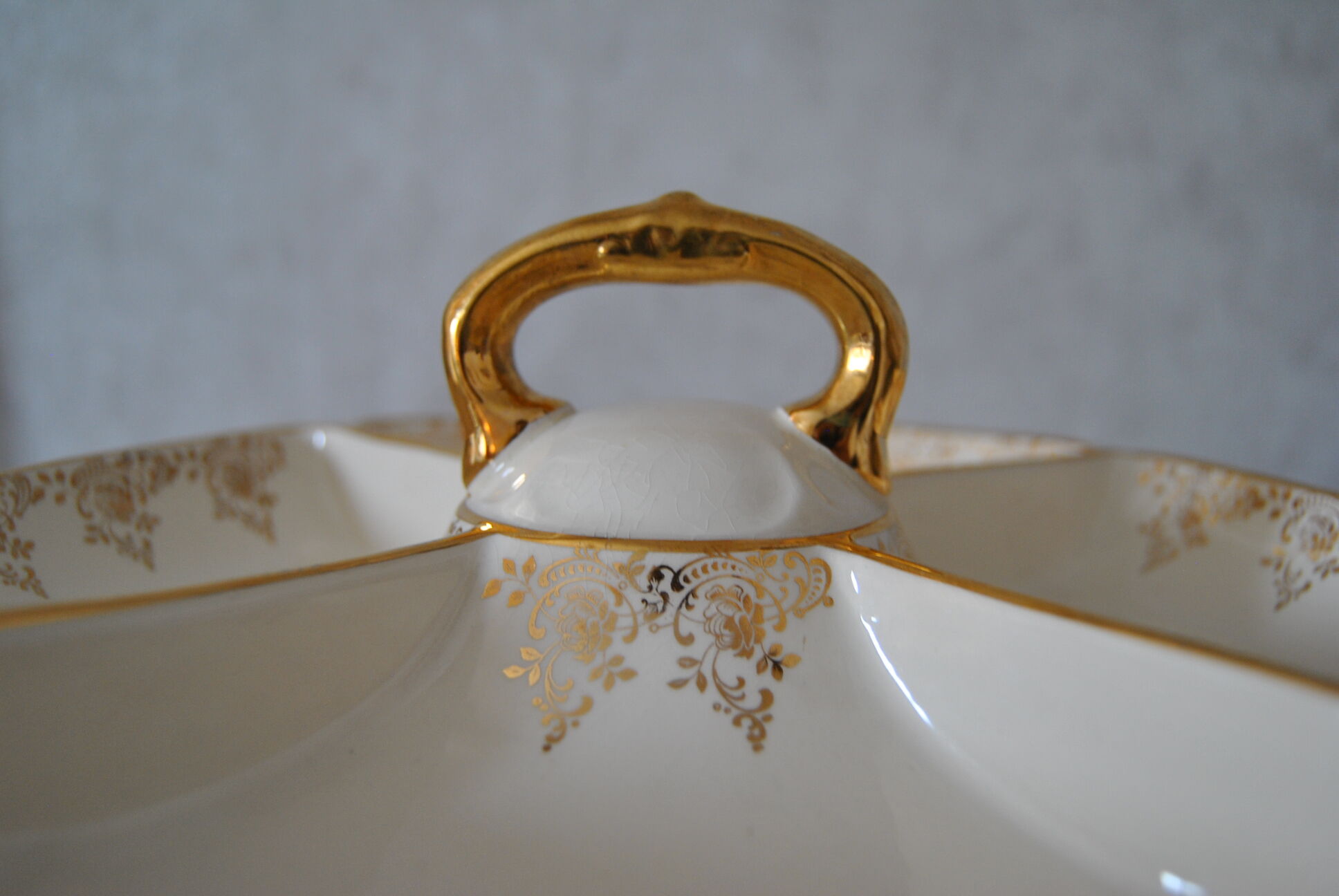 Aperitif tray in porcelain gilded decoration Villeroy & Boch 50s/60s