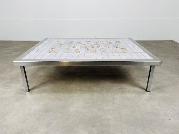 Table basse céramique années 50, faites de carreaux de Roger Capron