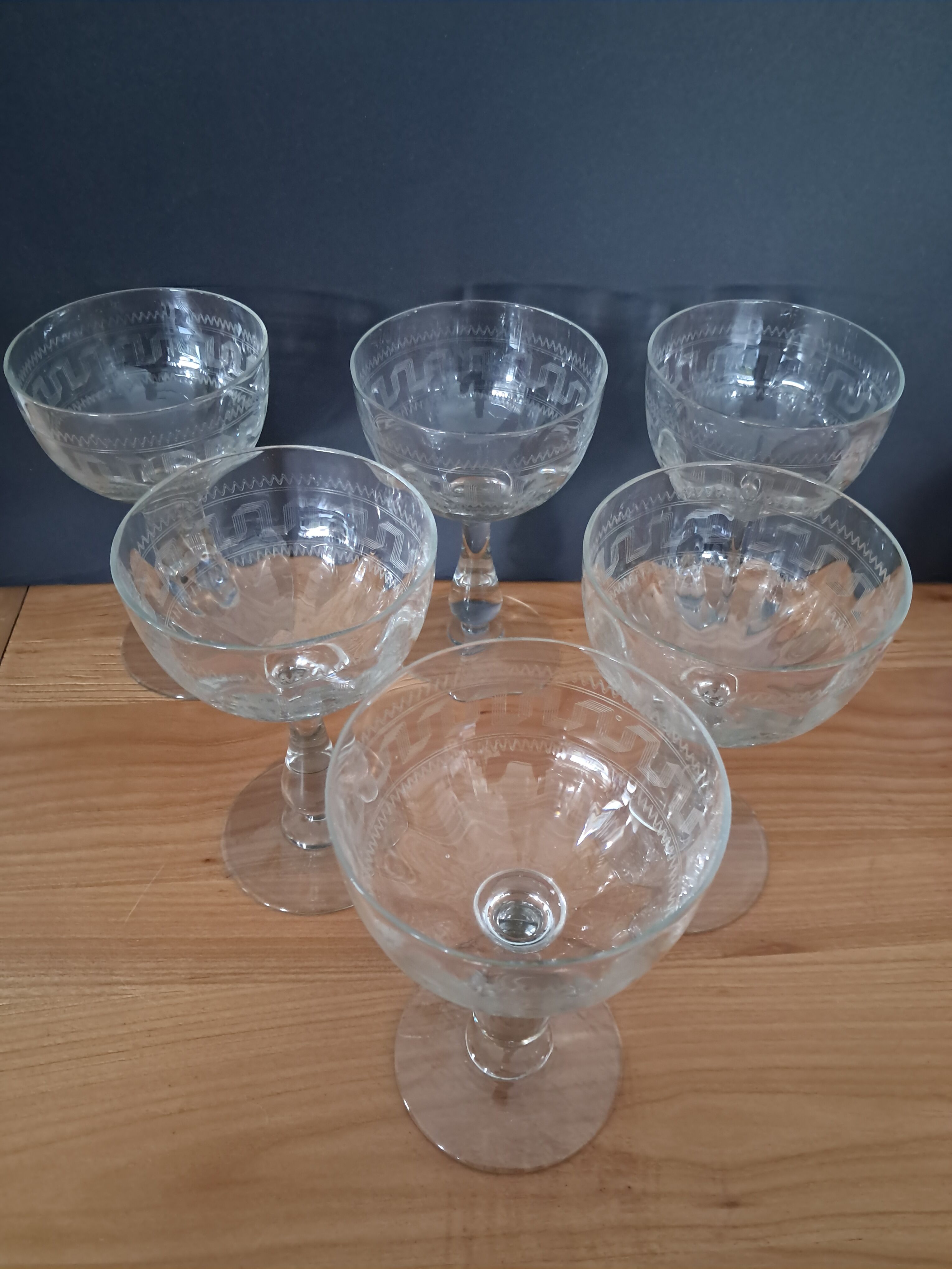6 coupes  à champagne années 1900/1903 guilloches
