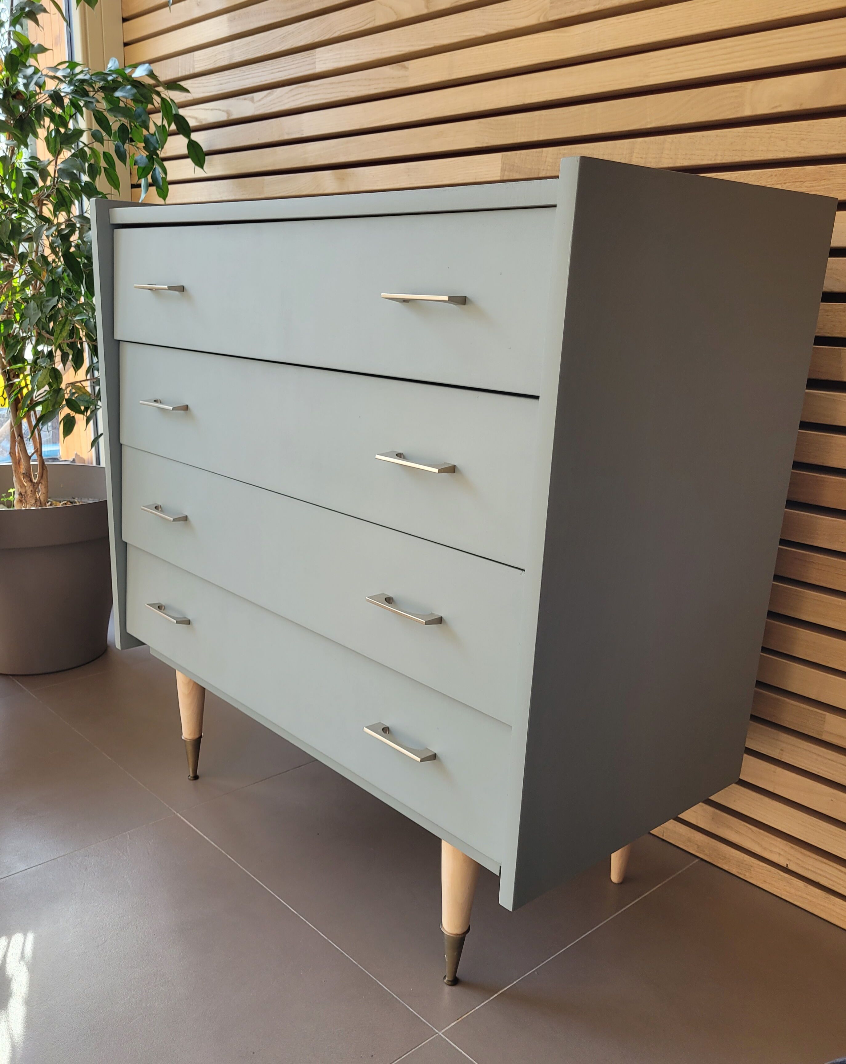 Vintage chest of drawers 60 feet bobbins