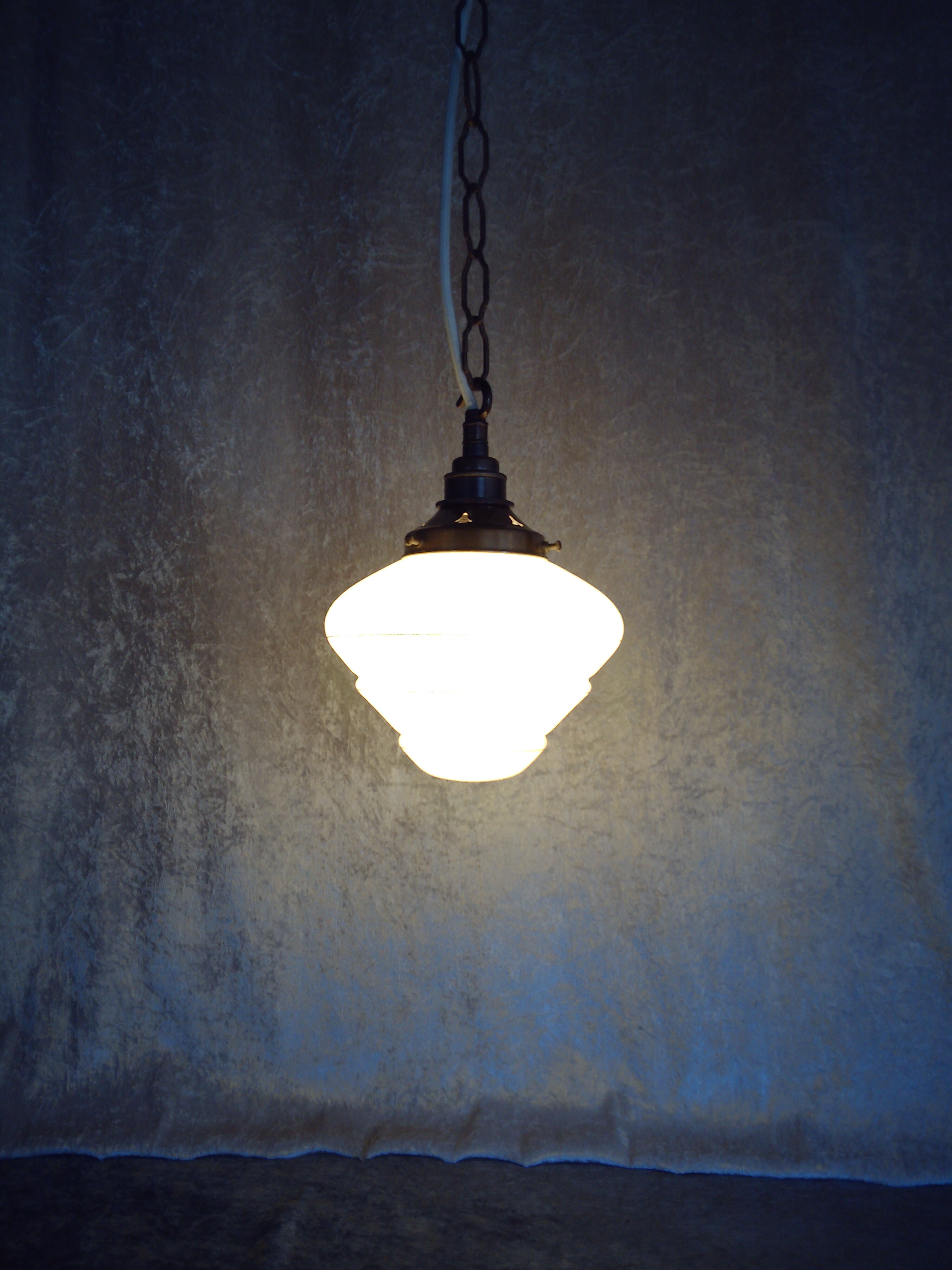 Beehive pendant with chain hanging lamp 1930/40