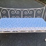bed child iron bench