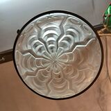 Molded glass basin suspension