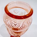 Vase en verre rose