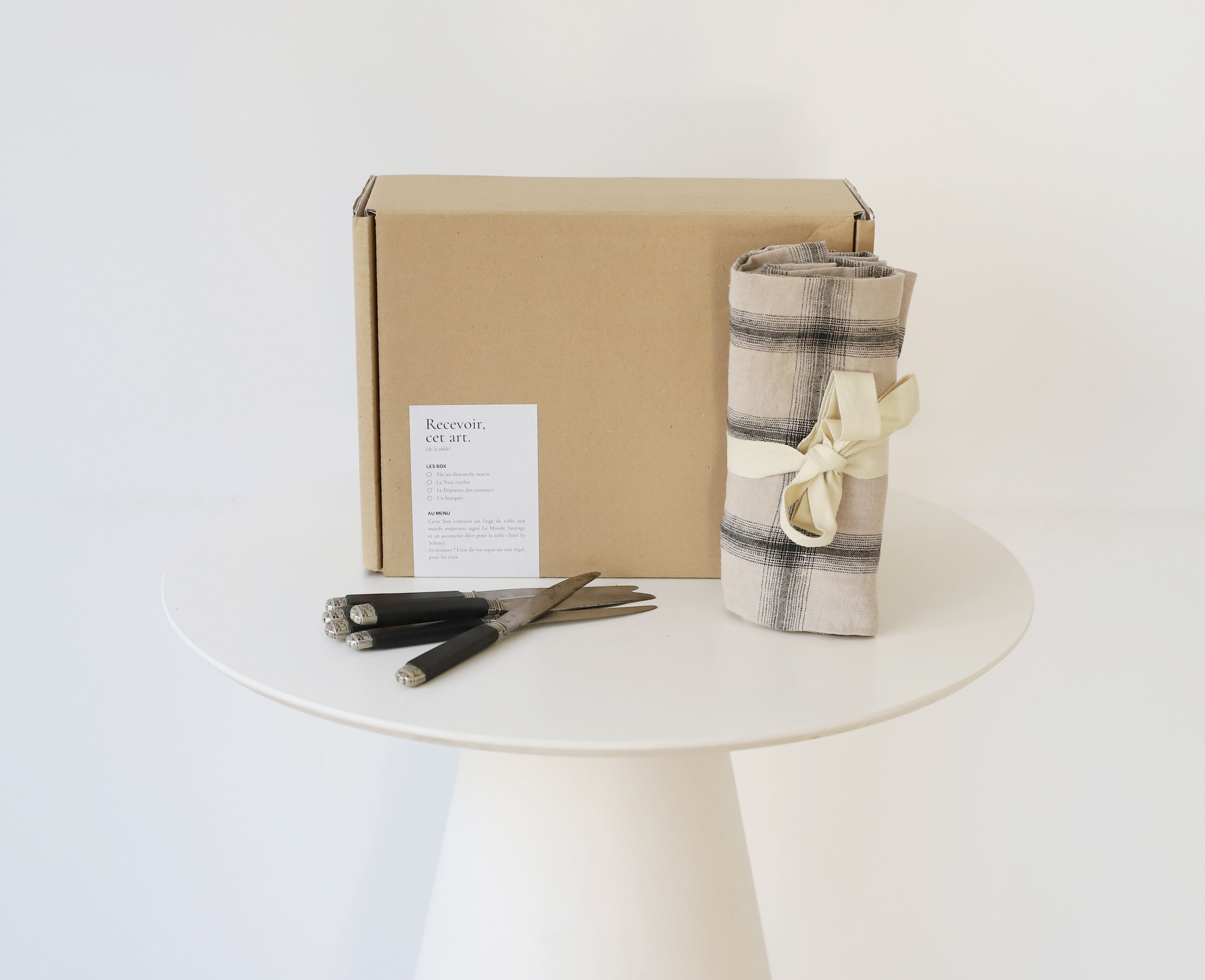 Luncheon of the Boating Party #06 — Box Le Monde Sauvage x Selency