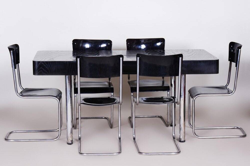 Czech Bauhaus Extendable Dining Table in Oak Veneer, 1930s