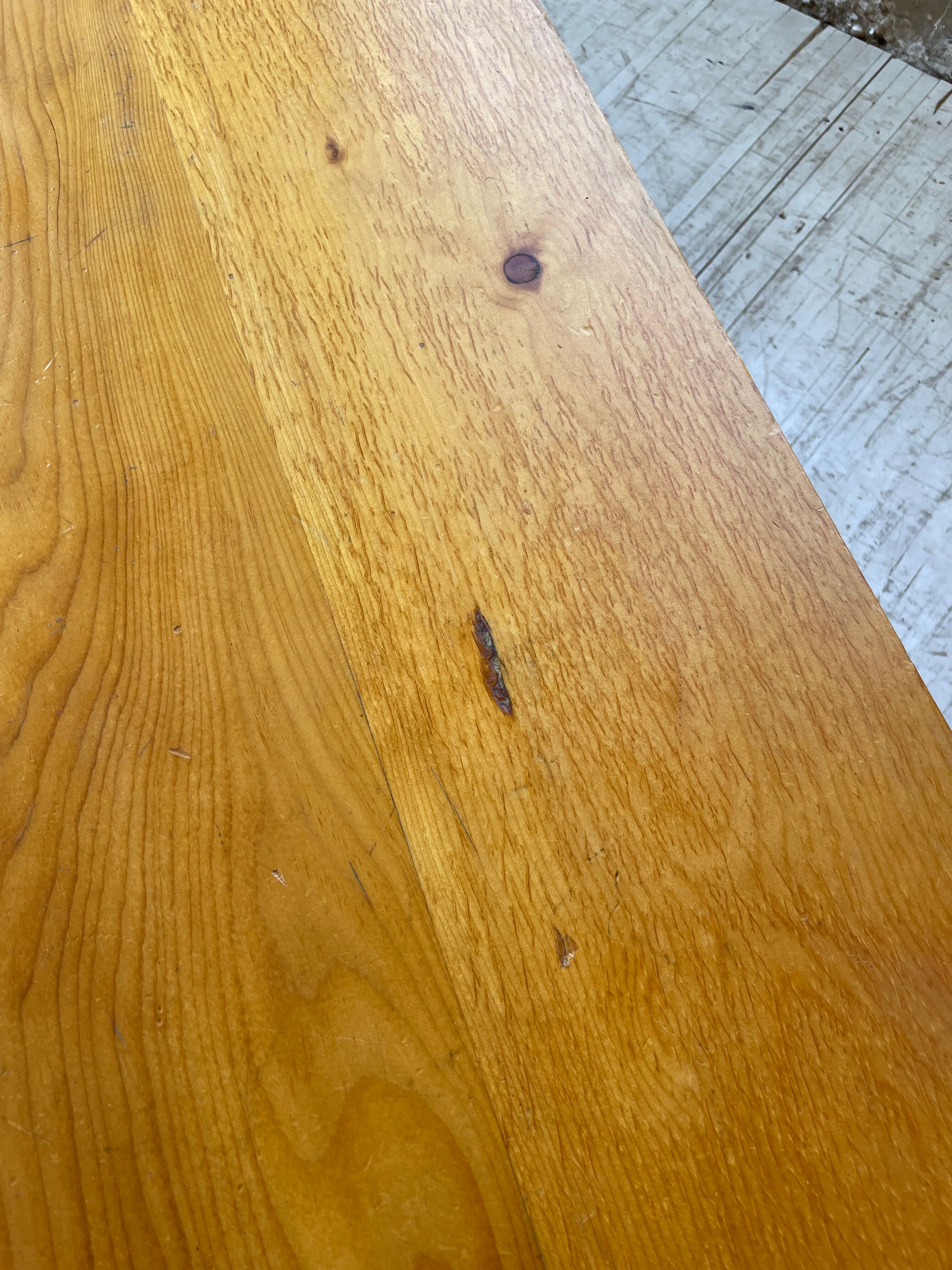 Mountain furniture table in pine 2m