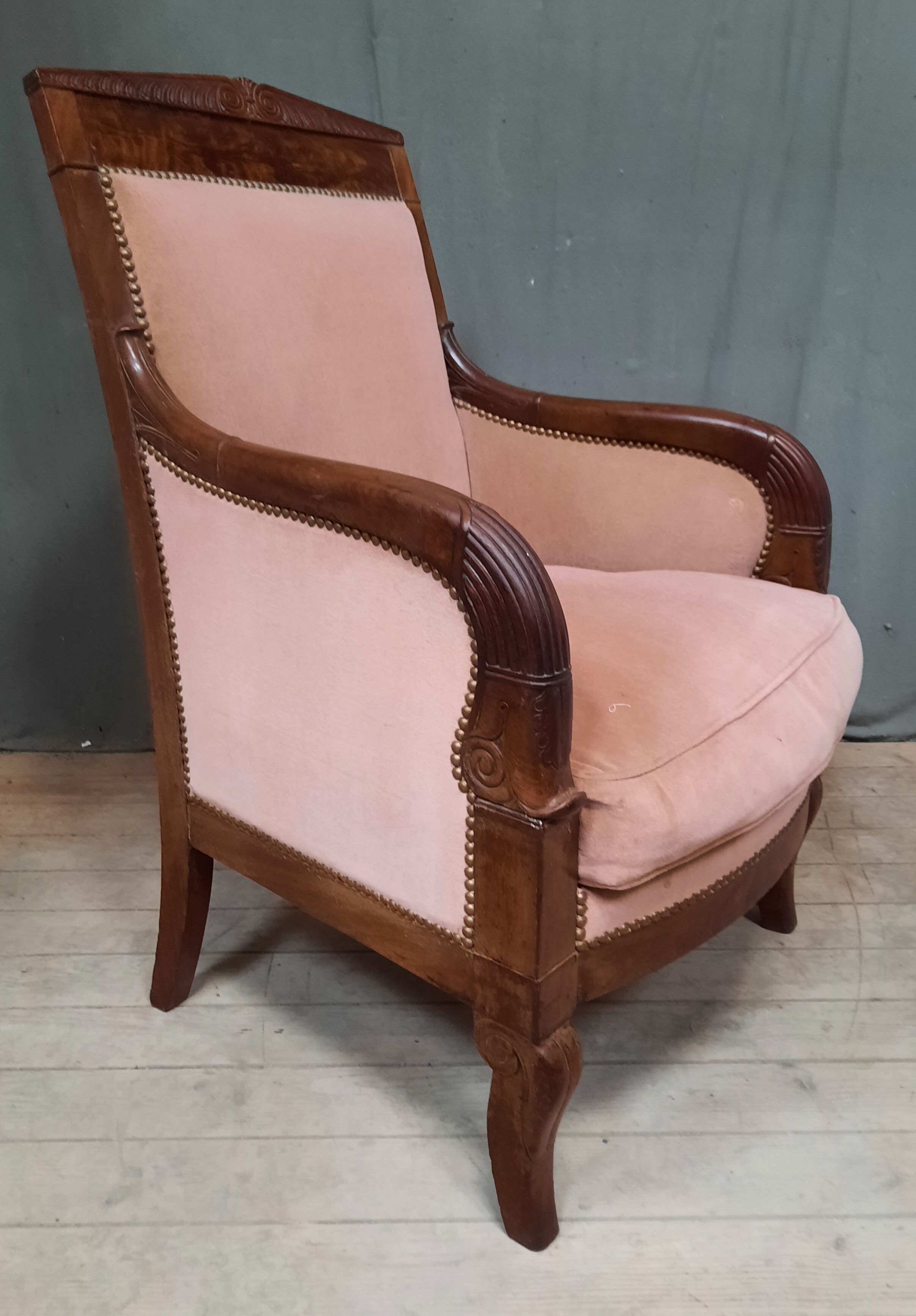 Shepherdess nineteenth in mahogany