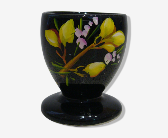Coquetier noir décor floral peint à la main