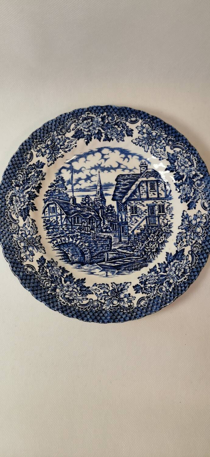 3 Grindley Royal Tudor Merrie Olde England Dessert Plates