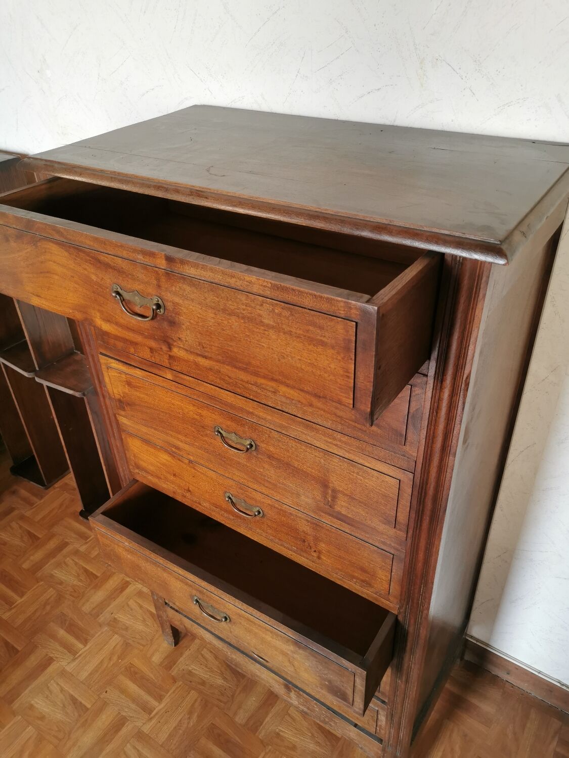 Commode vintage