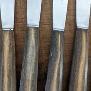 Ensemble de 12 couteaux manches en corne
