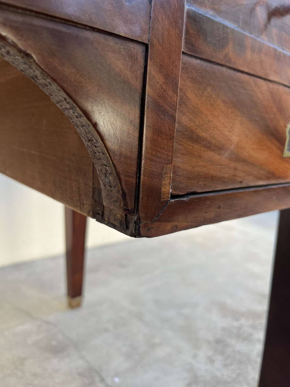 Empire style desk in solid mahogany, 19th century