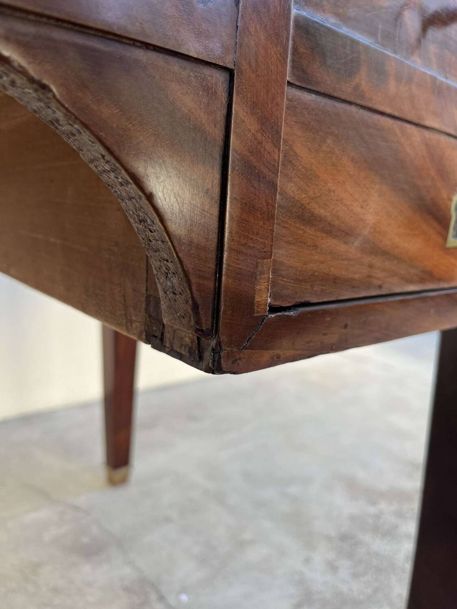 Empire style desk in solid mahogany, 19th century