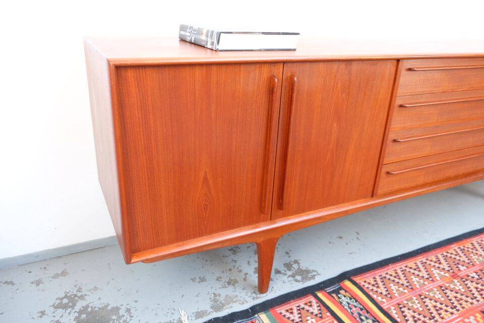 Teak sideboard in 60s/70s style, retro Danish vintage.