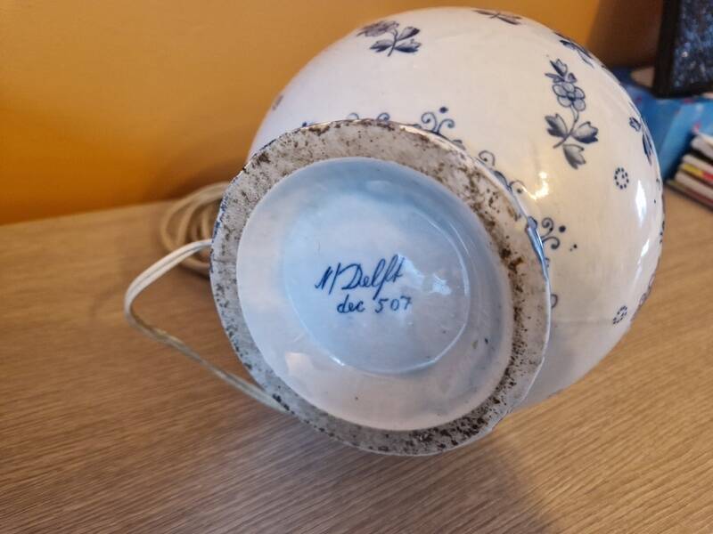 Royal Delft - Mosa Delft by Louis Regout (1832-1905) - Ceramic baluster lamp - 19th century