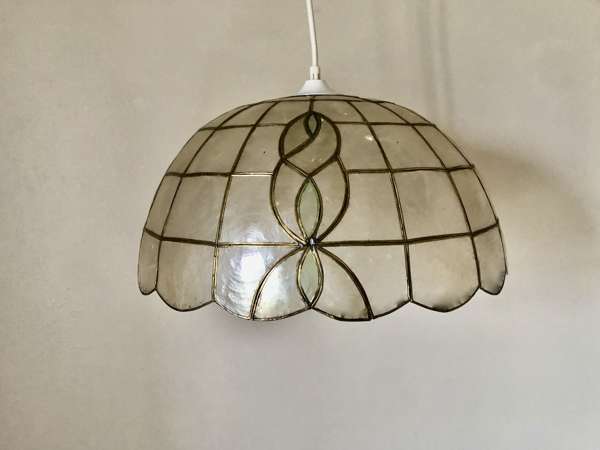 Art Nouveau mother-of-pearl pendant lamp
