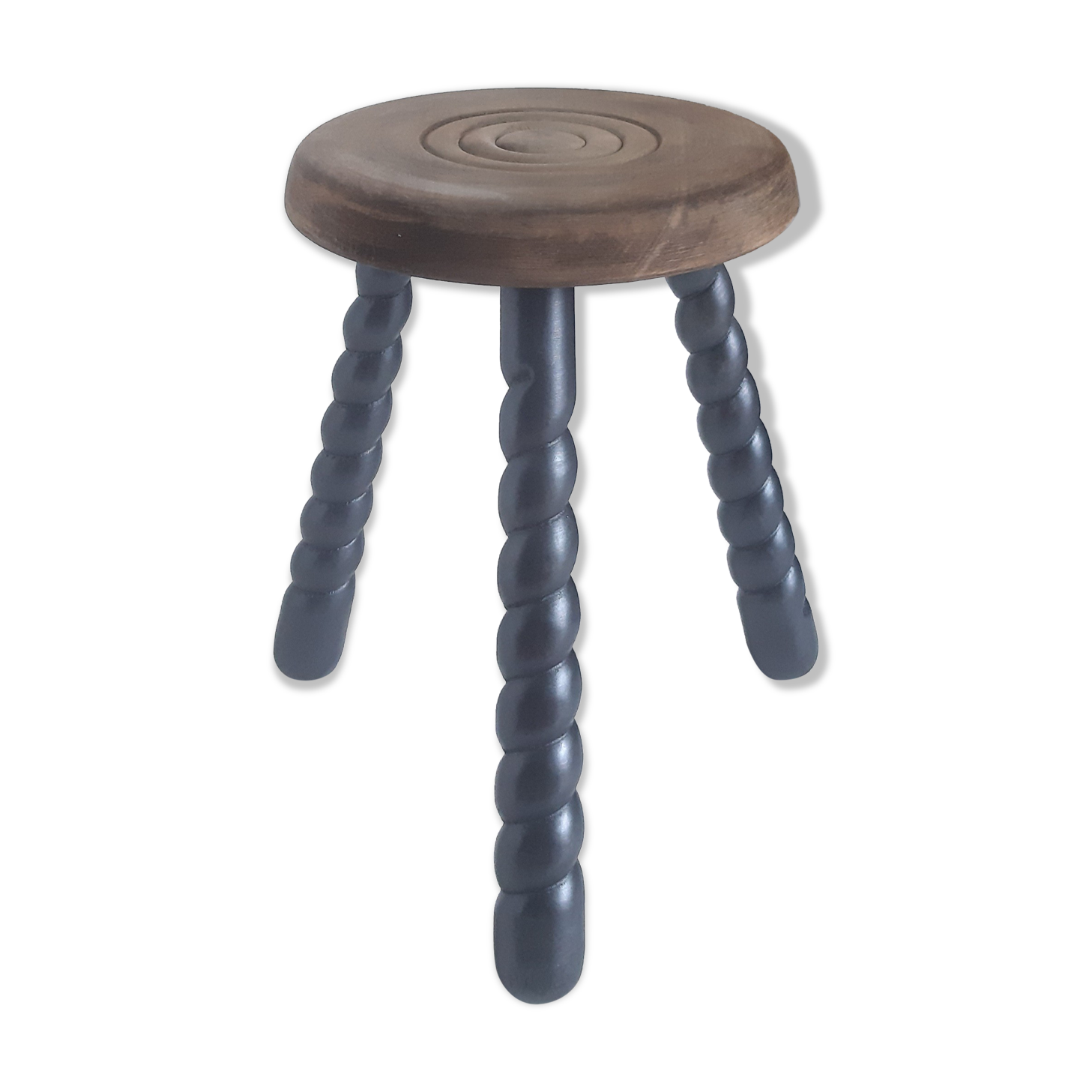 Tripod stool
