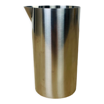 Cylinda Line milk jug creamer by Arne Jacobsen for Stilton
