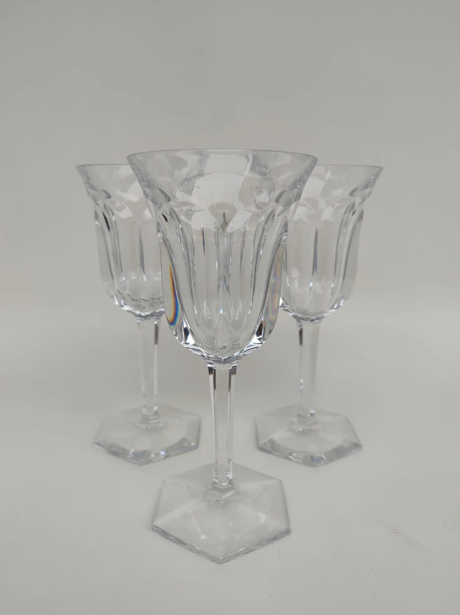 3 crystal glasses from Baccarat, Malmaison model. 17.5 cm.