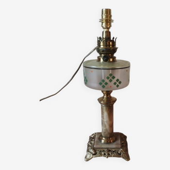 Ancienne lampe  à pétrole électrifiée de style art nouveau
