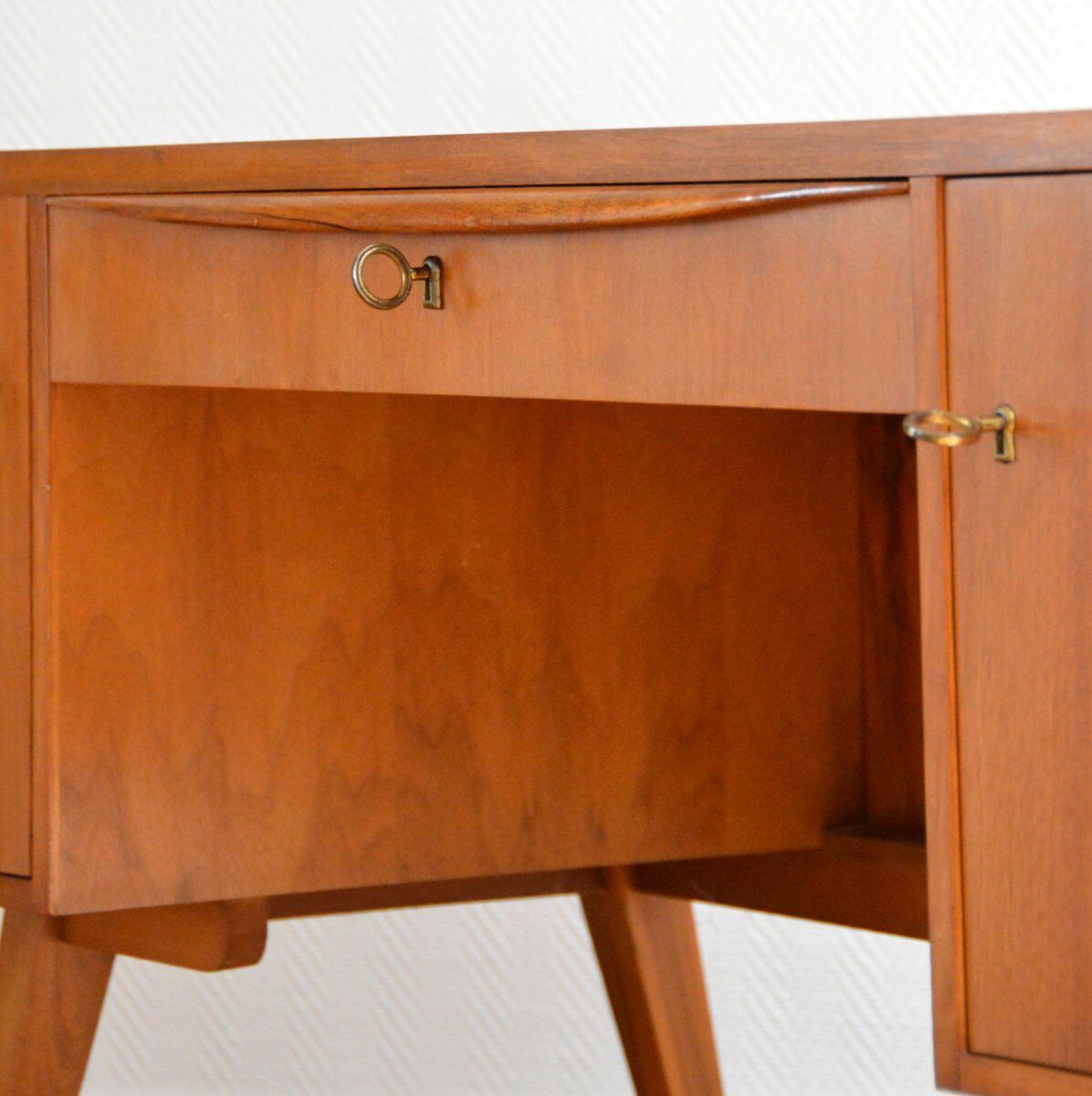 Scandinavian feet compass desk 1960 vintage teak
