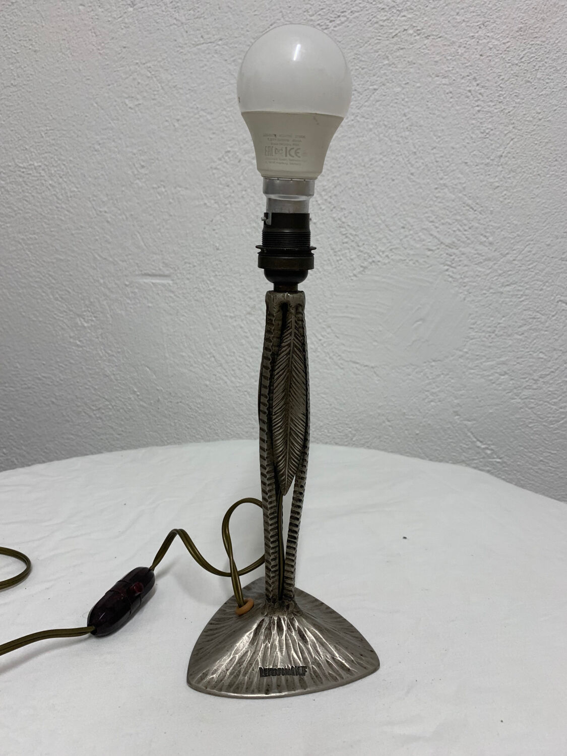 Art Deco Lamp Foot Leaf Pattern