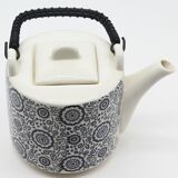 Ceramic teapot flowers
