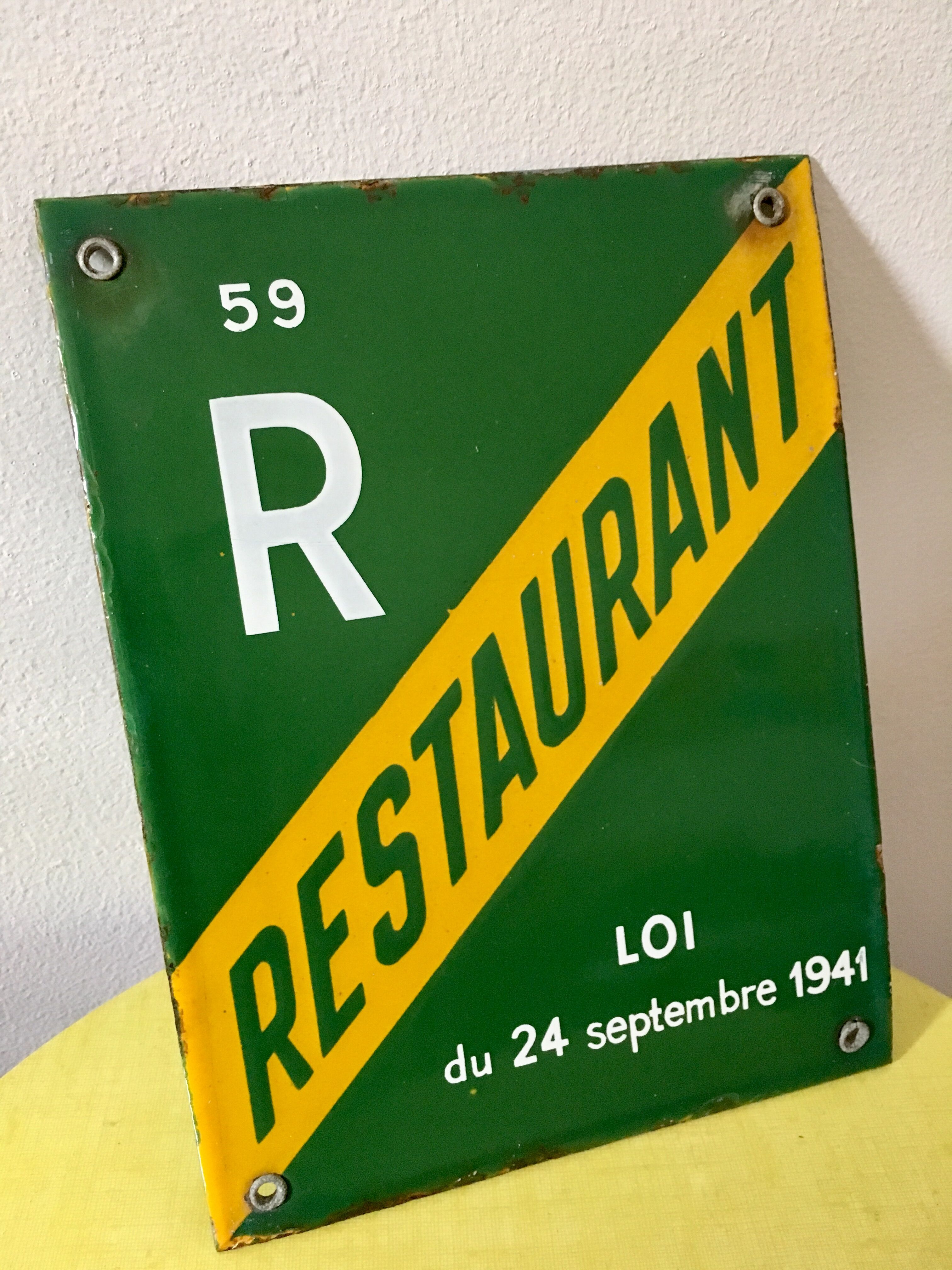 Enamelled plate license restaurant law of 1941