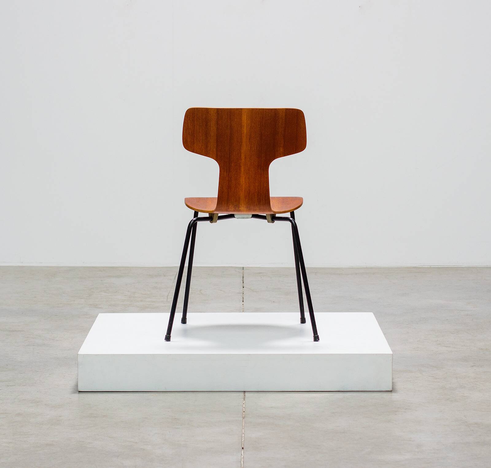 Arne Jacobsen Hammer Chair model 3103 for Fritz Hansen 1960