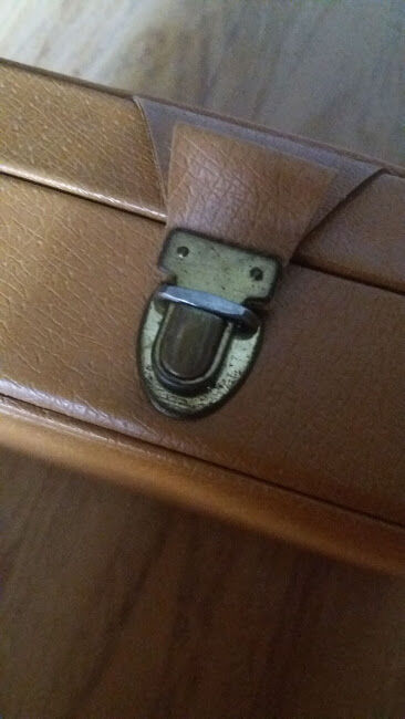 Necessary toilet case