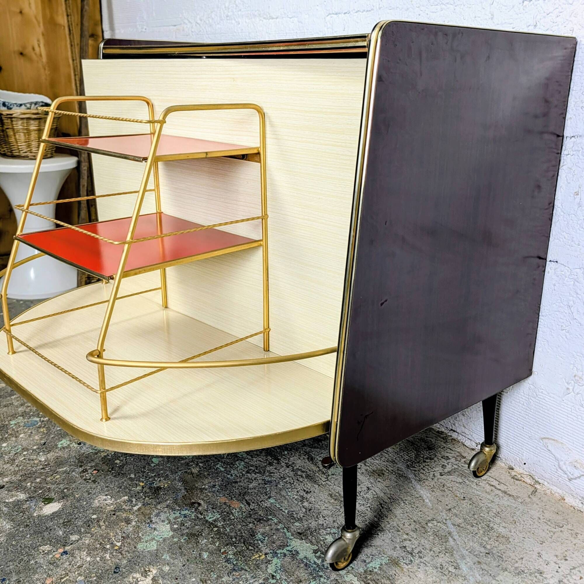 Meuble bar roulant vintage