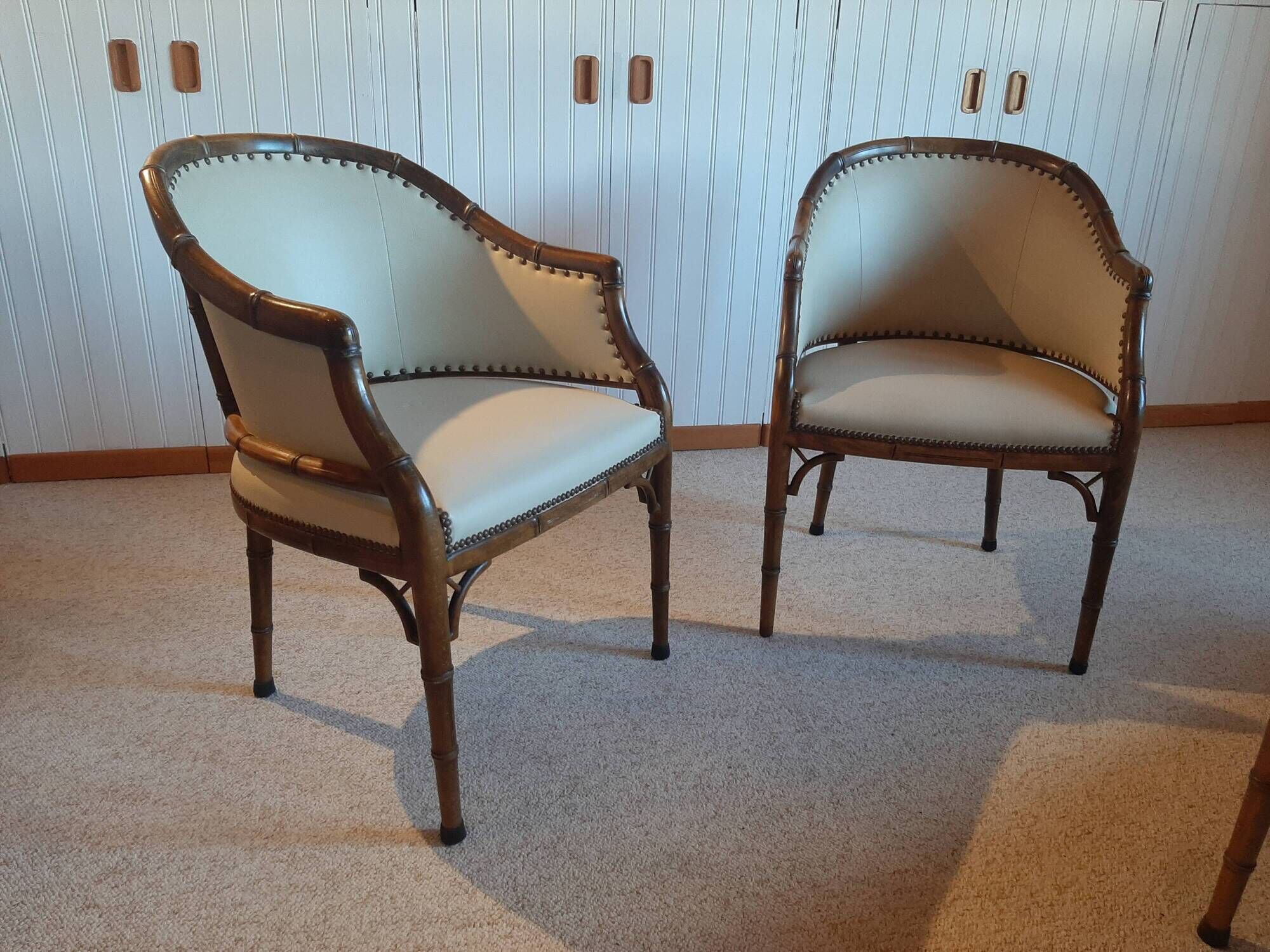 Set of 2 bergere style armchairs - bamboo and white imitation leather - vintage