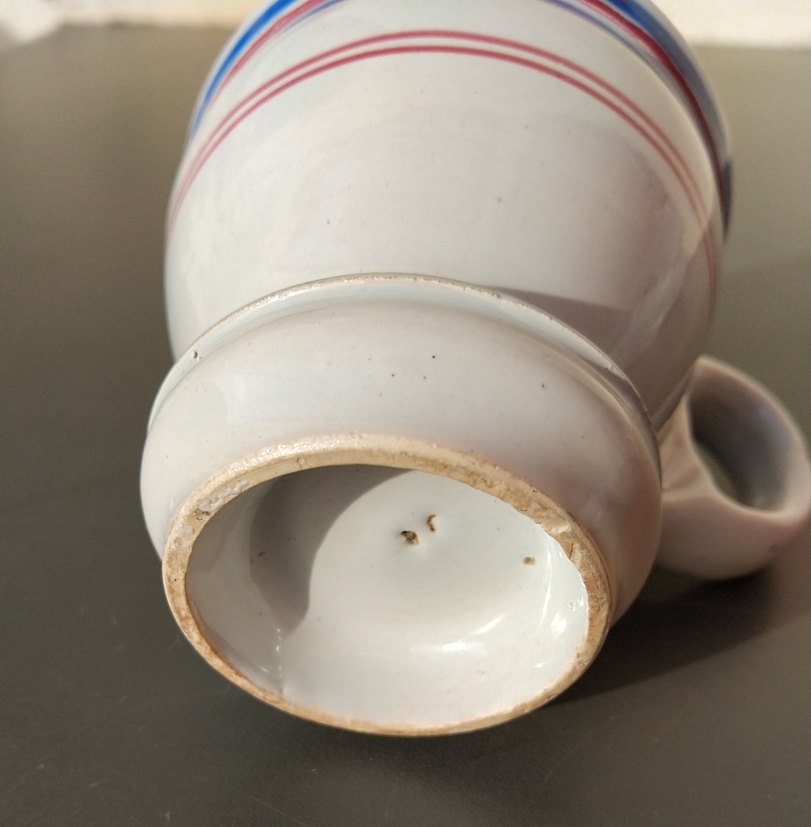 Tasse brûlot vintage en faïence