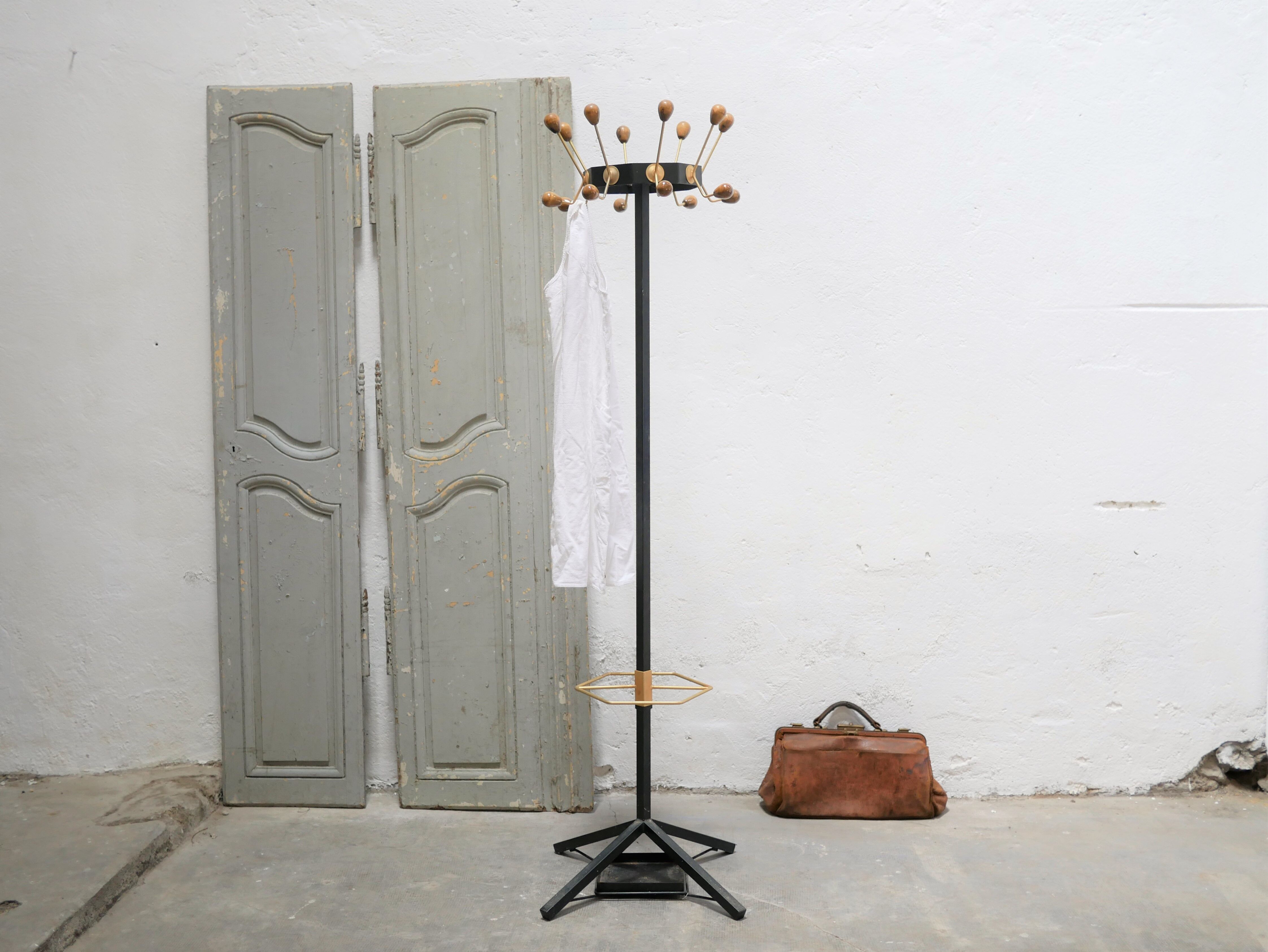 Porte-manteau vintage en métal bois et laiton