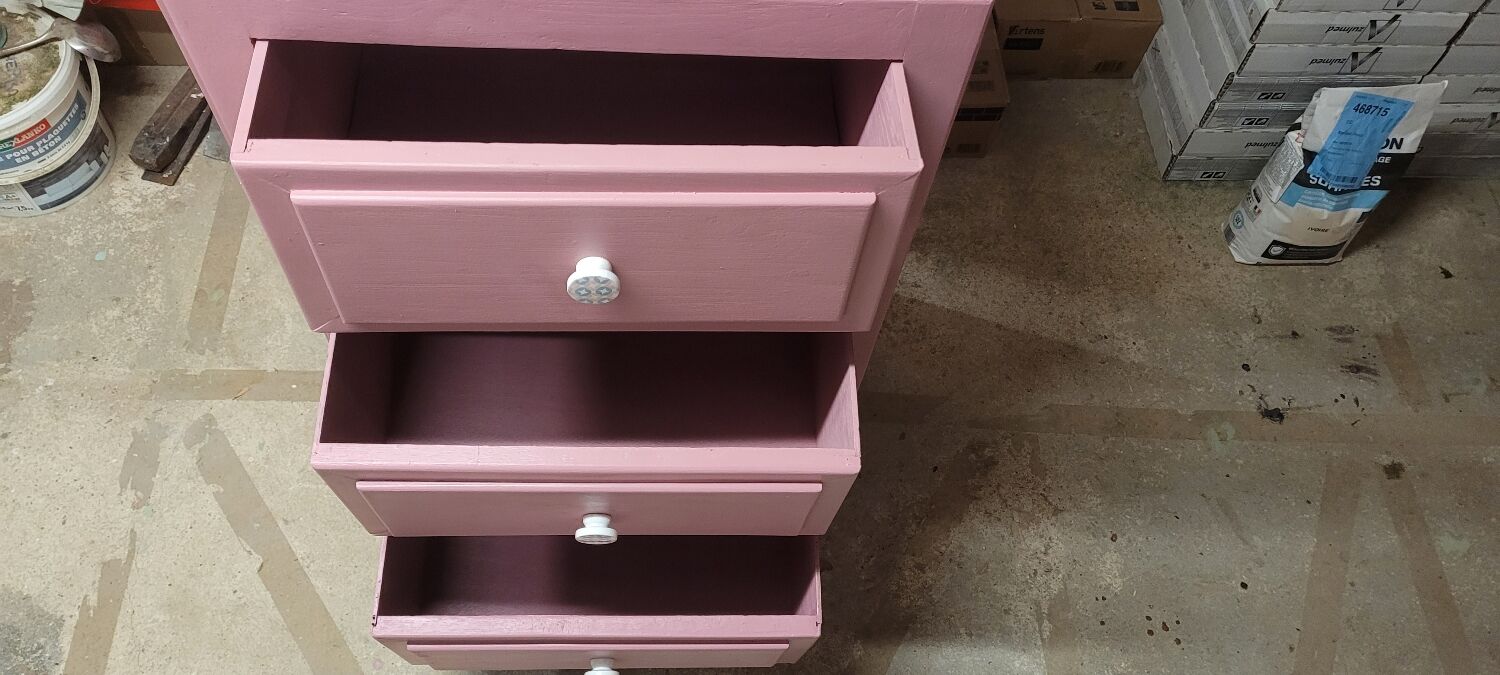 Chiffonier with drawers