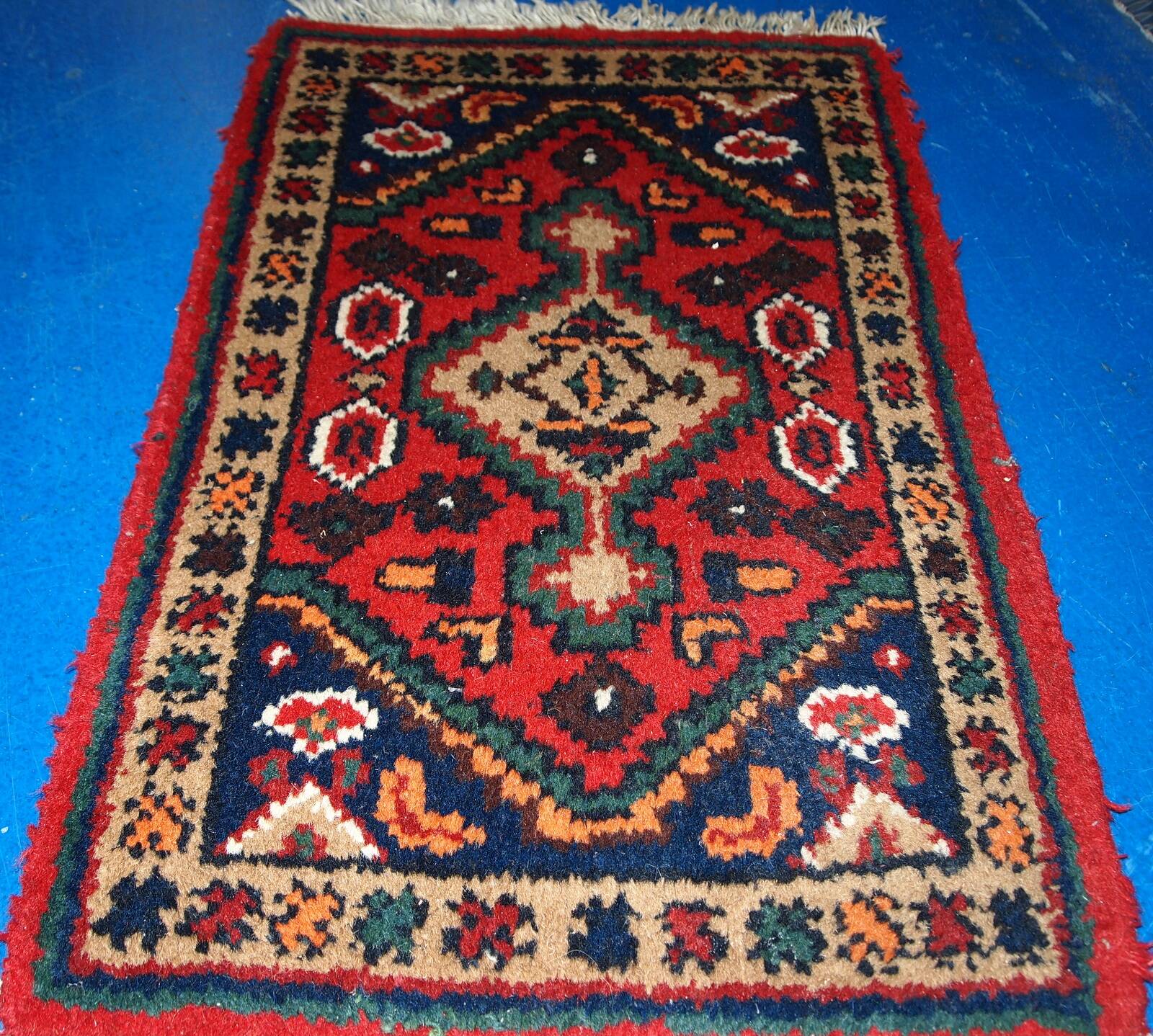 Tapis Vintage Hamadan en Laine, Années 1970, Élégance Artisanale