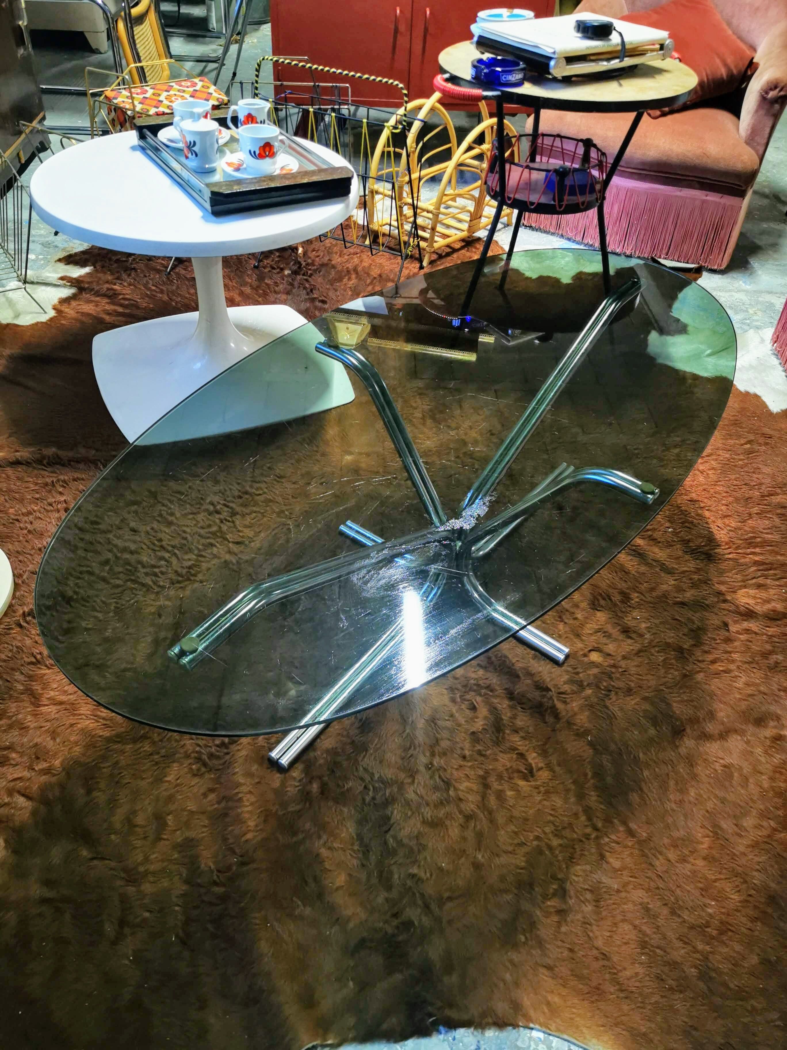 Oval coffee table smoked glass