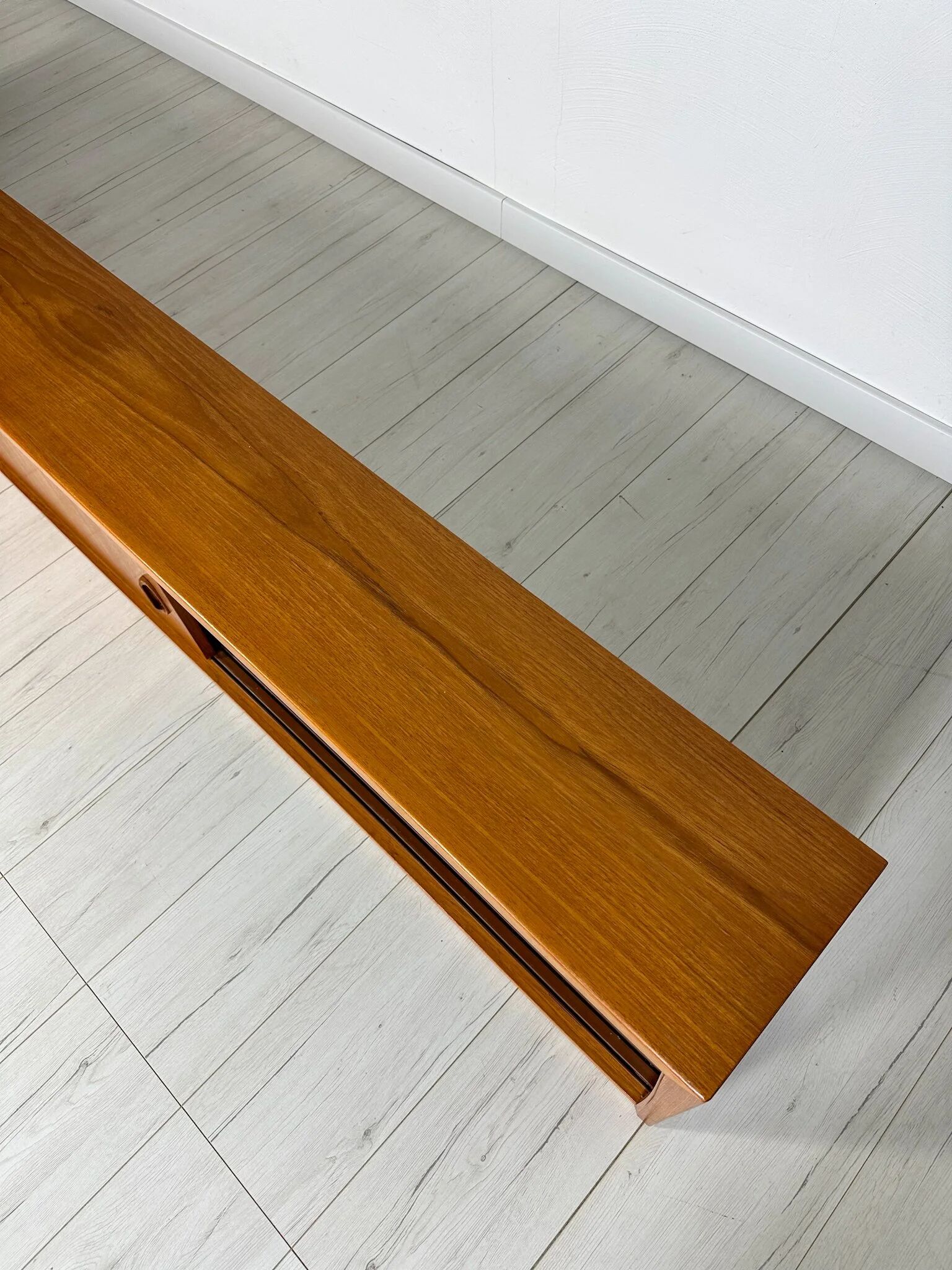 1960s vintage mid-century XL teak floating wall unit / wall-mounted sideboard / showcase by Bartels