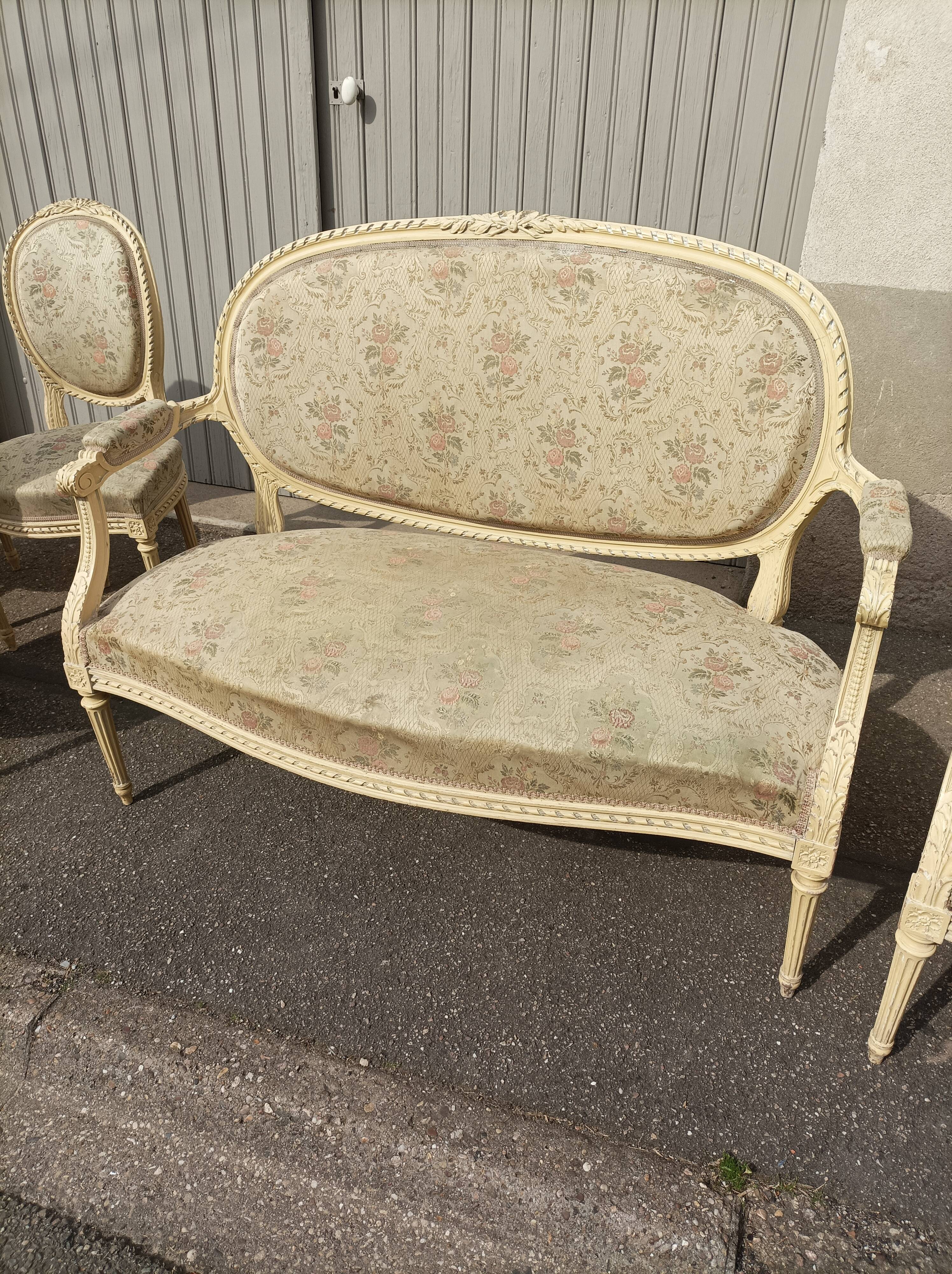 Salon style Louis XV