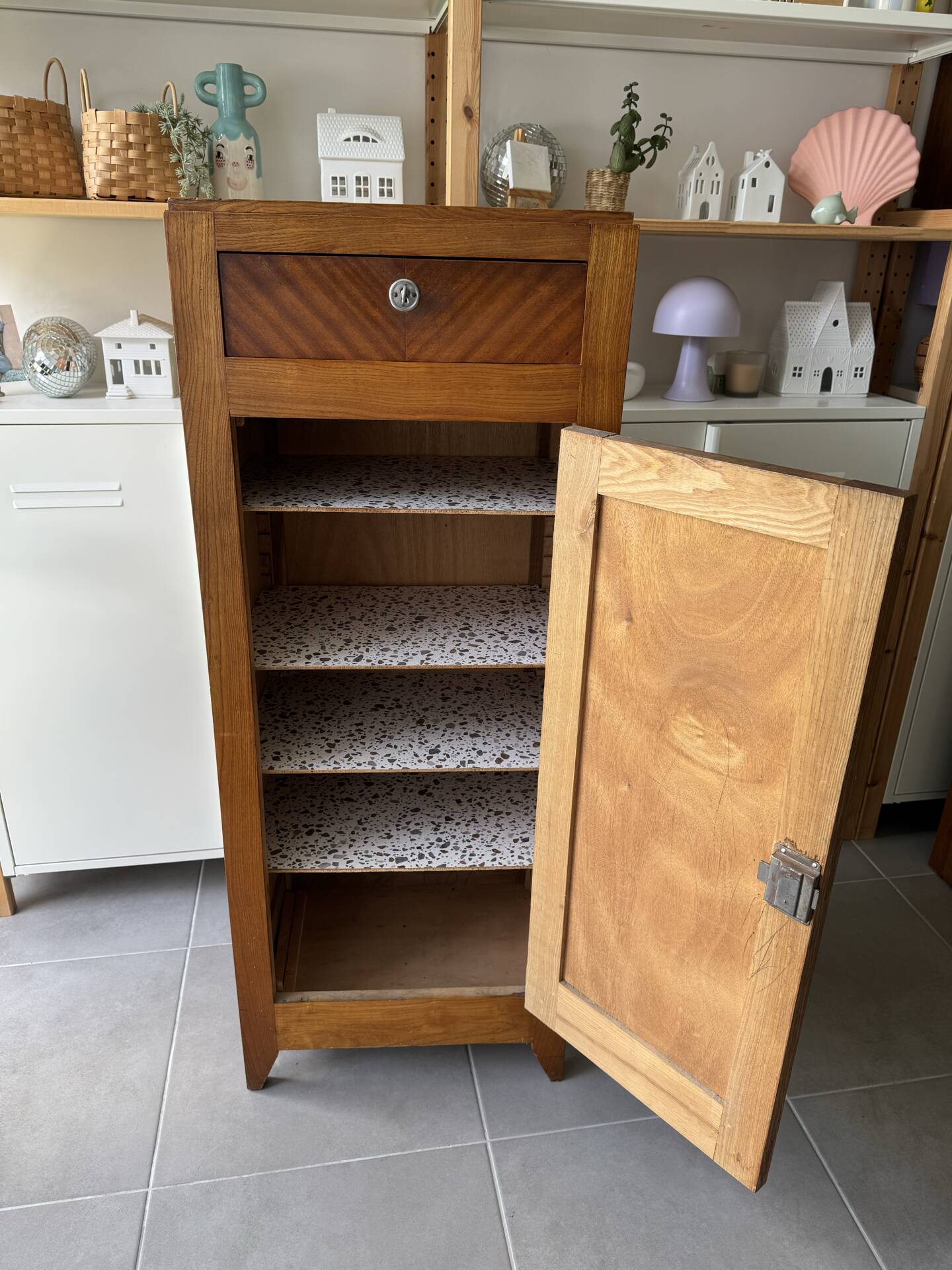 Meuble de rangement en bois vintage - placard de bureau