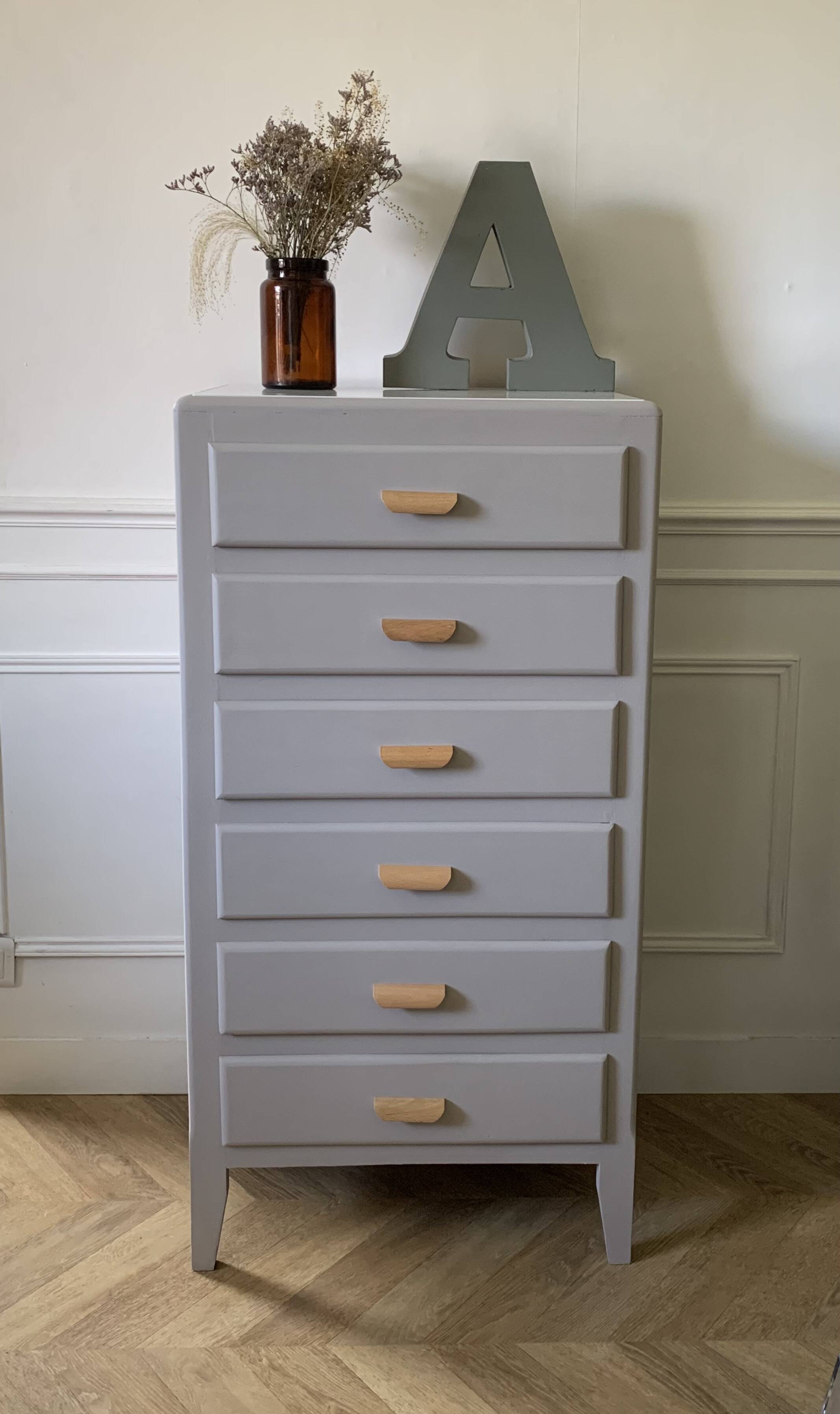 High chest of drawers