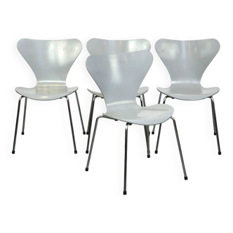 Ensemble de 4 chaises papillon grises par Fritz Hansen, Danemark 1984