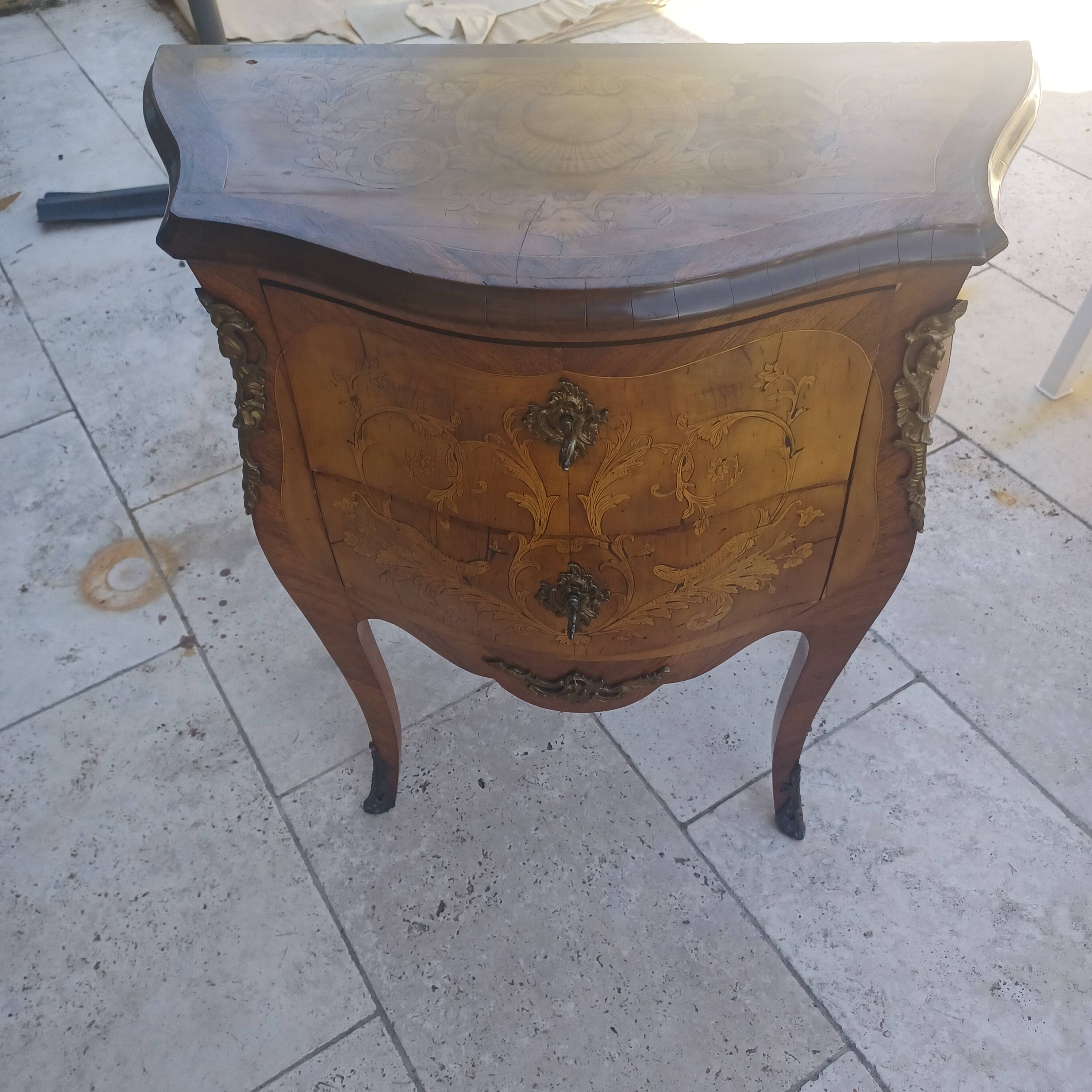 Commode